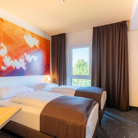B&B Hotel Stuttgart-Bad Cannstatt Estugarda Exterior foto