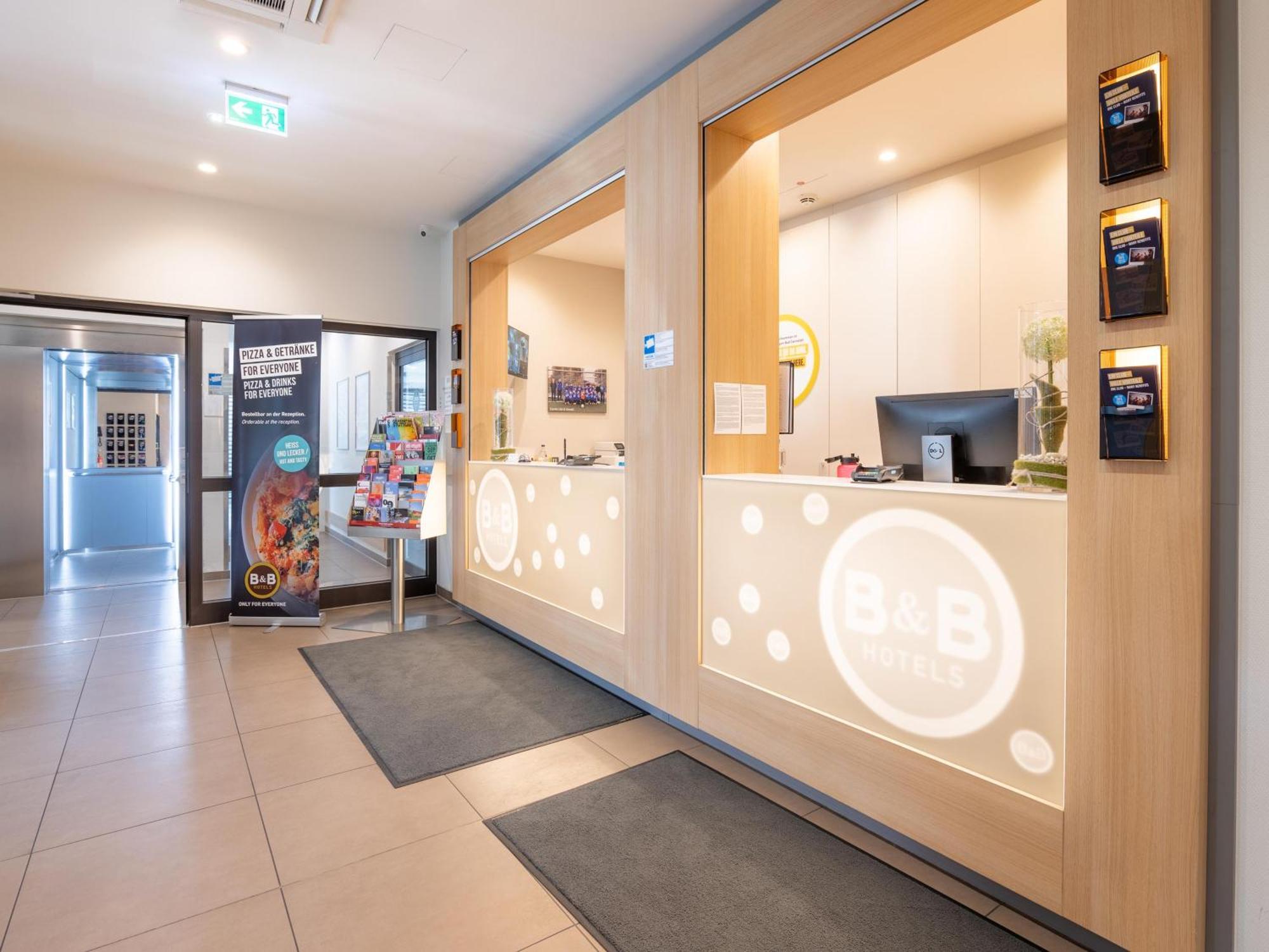 B&B Hotel Stuttgart-Bad Cannstatt Estugarda Exterior foto